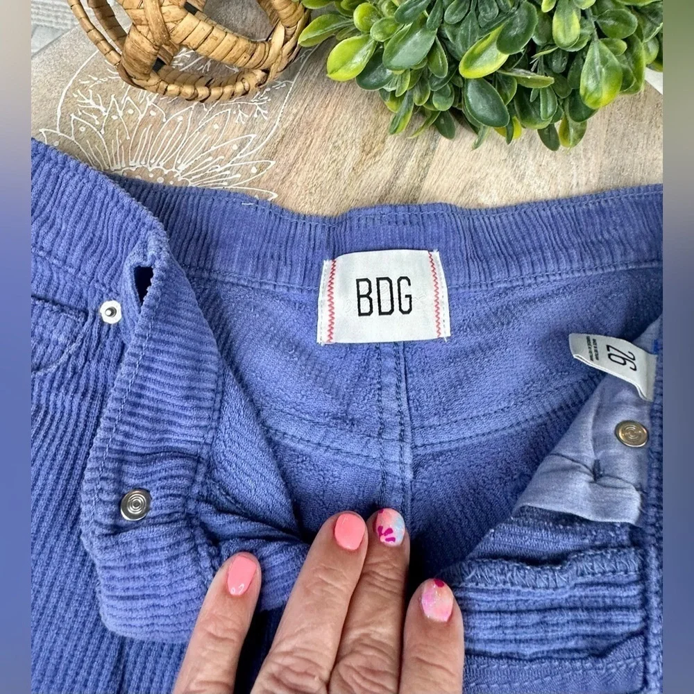 BDG Women’s Cutoff Corduroy Shorts Size 26